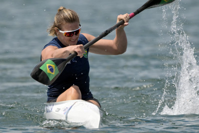 Ana Paula Vergutz é a última em bateria e fica fora da final no K1 500m