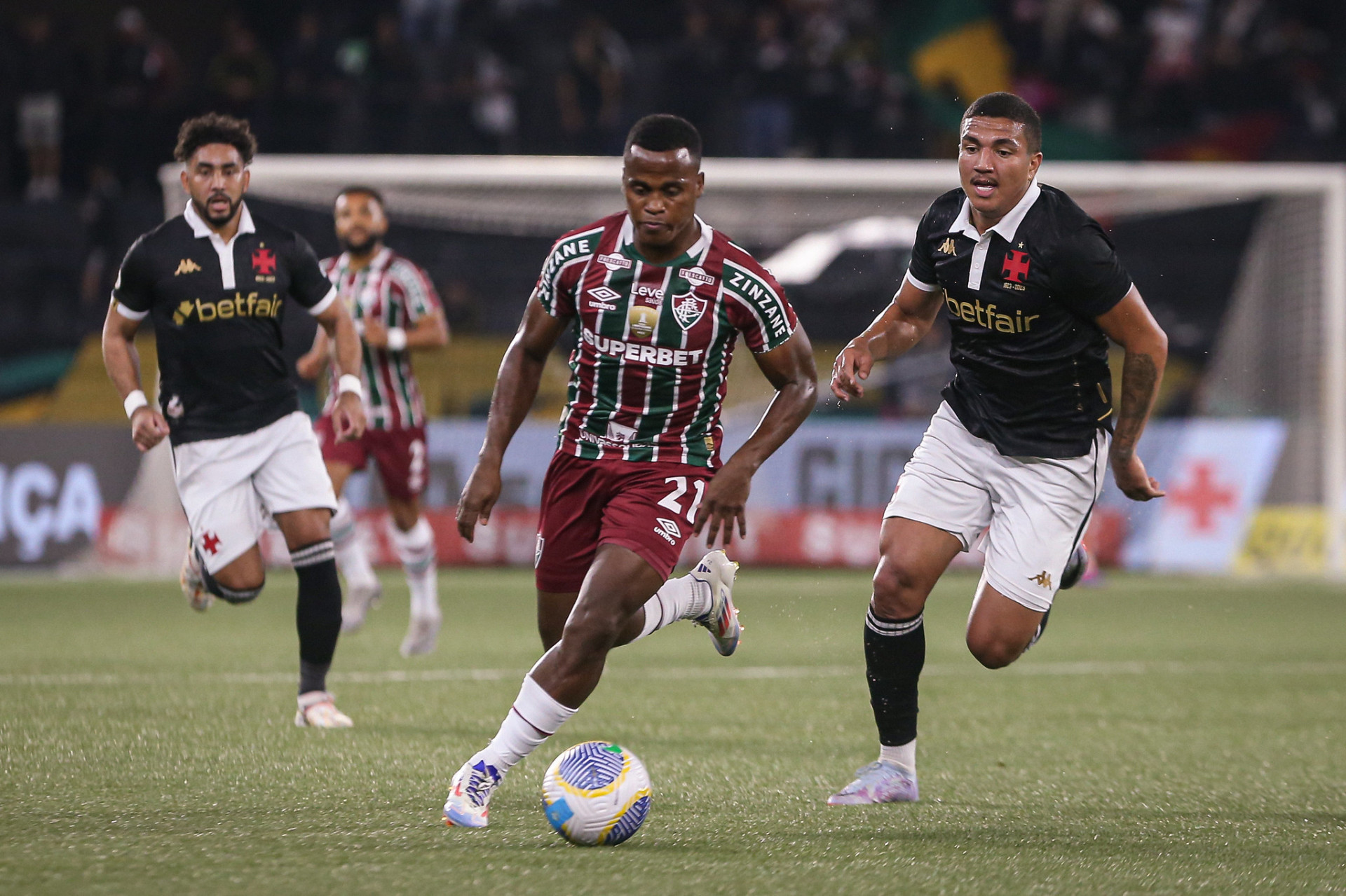 Jhon Arias, do Fluminense, e Matheus Carvalho, do Vasco - Marcelo Gonçalves/Fluminense