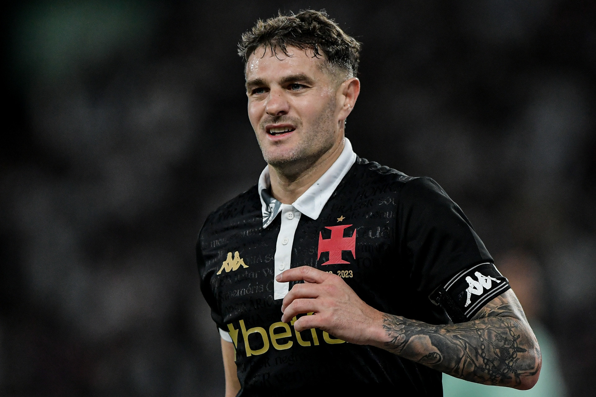 Vegetti abriu o placar para o Vasco no Nilton Santos - Thiago Ribeiro/AGIF - Ag&ecirc;ncia de Fotografia/Estad&atilde;o Conte&uacute;do