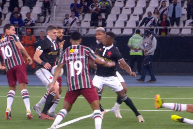 Vasco x Fluminense: CBF divulga revisão do VAR no lance do gol de Vegetti