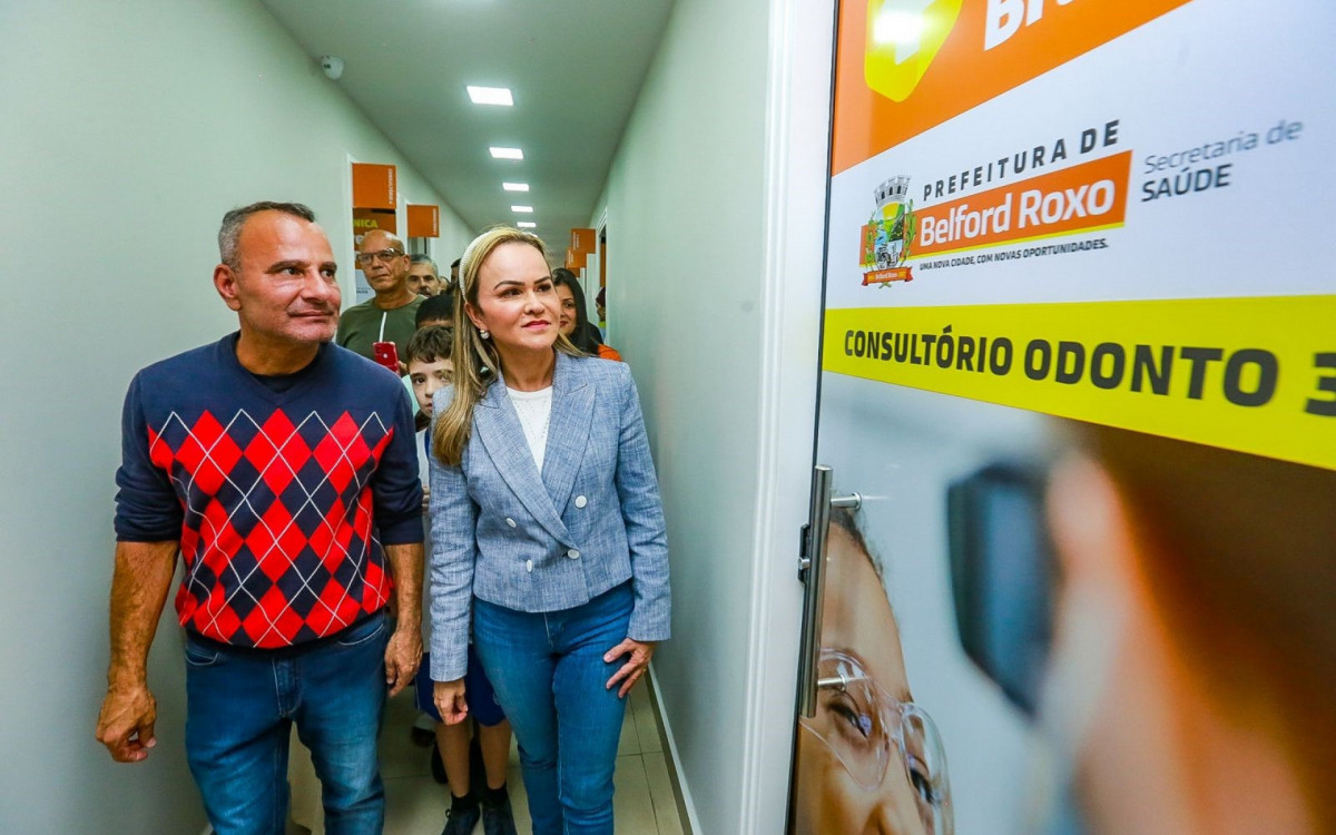 O prefeito Waguinho e a deputada Daniela do Waguinho percorreram os setores da Policlínica