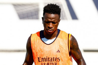 Arábia Saudita oferece contrato bilionário para Vini Jr jogar no Al-Ahli