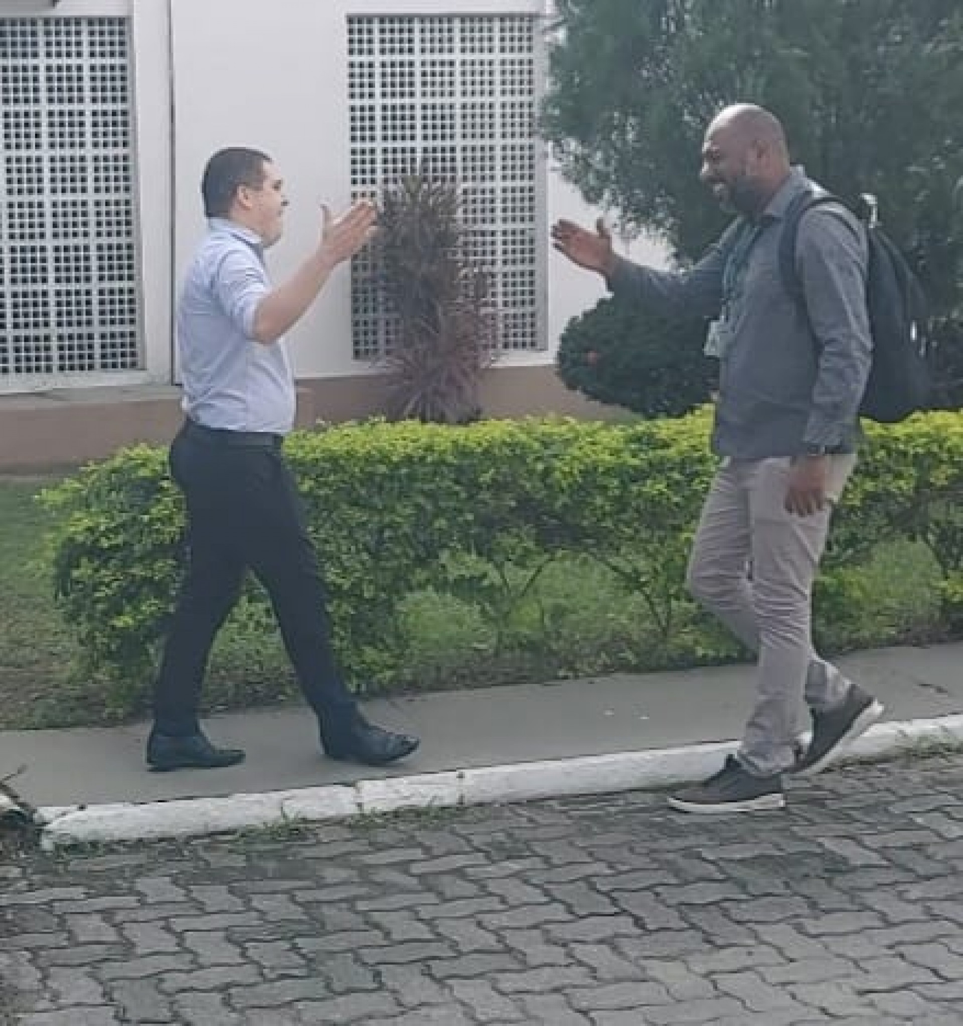 Adriano Assis, que não embarcou em avião que caiu em Vinhedo, recebe homenagens em Araruama