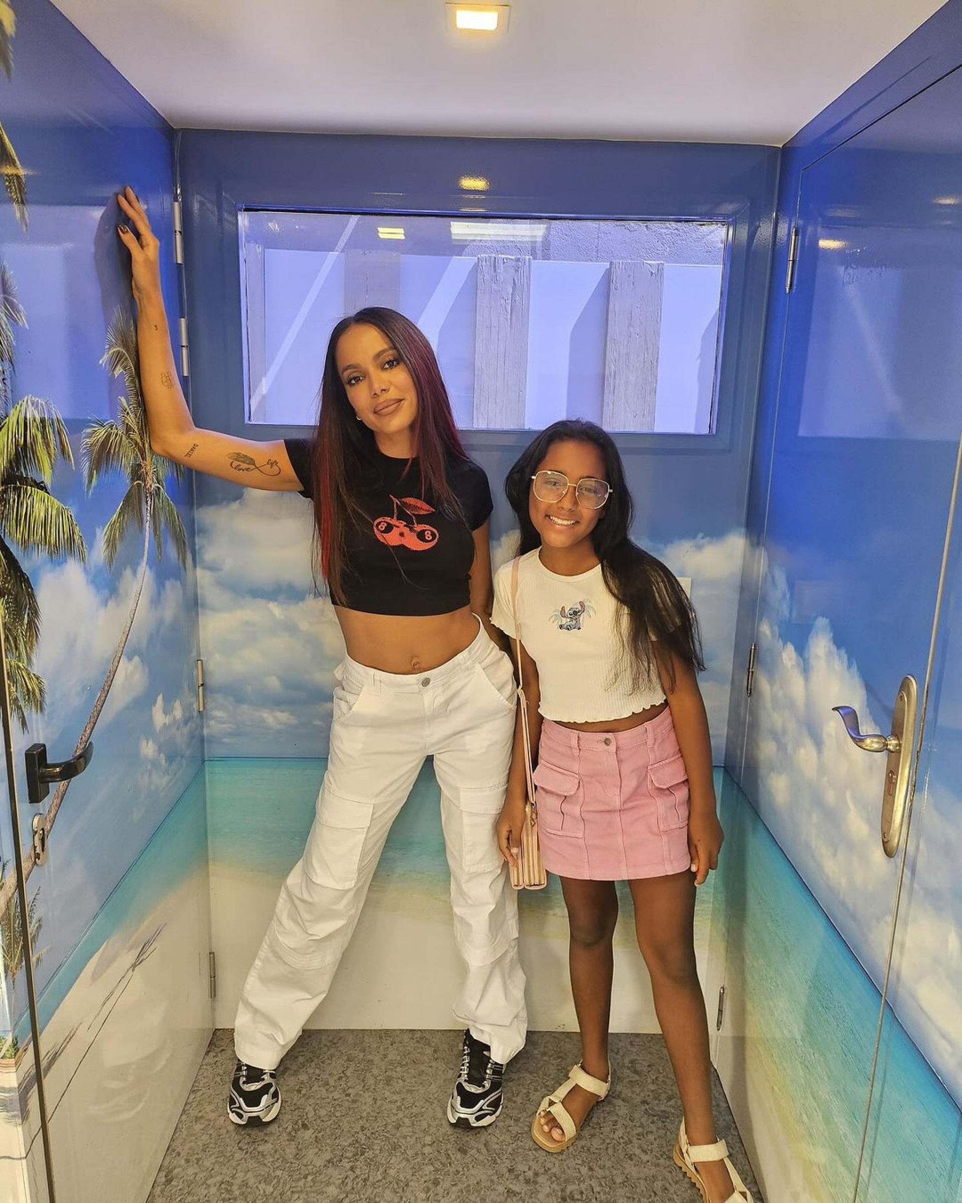 Anitta abre álbum de fotos de viagem à Grécia - Reprodução / Instagram