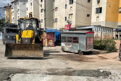 PM retira barricadas do tráfico de drogas nas comunidades de Santa Teresa em Belford Roxo