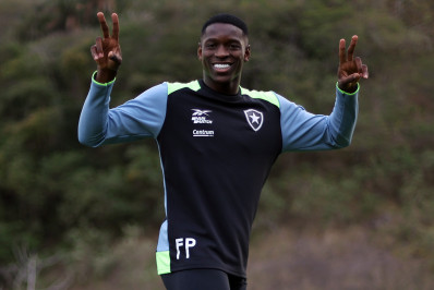 Com menos de 40 jogos, Luiz Henrique alcança temporada mais artilheira da carreira