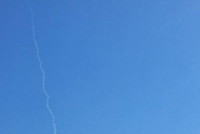 Hamas atira 2 foguetes contra Tel-Aviv, mas um falhou e outro caiu no mar, diz Israel