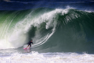 Lucas Chumbo e Pedro Scooby confirmaram presença no Itacoatiara Big Wave 2024