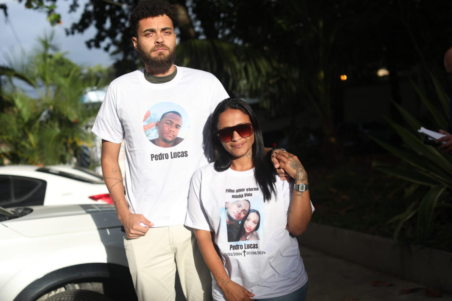 Leandro Gomes e M&ocirc;nica Ramos, irm&atilde;o e m&atilde;e de Pedro Lucas, pedem justi&ccedil;a sobre o caso - Pedro Teixeira / Ag&ecirc;ncia O Dia