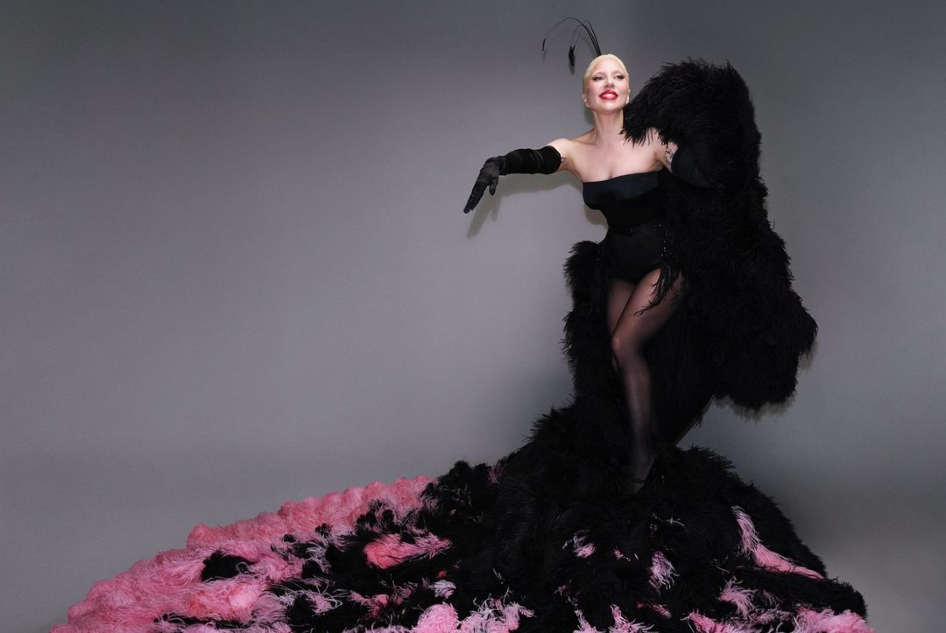 Post de Lady Gaga aumenta boatos de parceria com Bruno Mars - Reprodução / Instagram