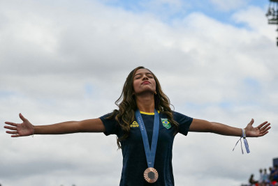 Bronze em Paris, Rayssa Leal volta à rotina escolar no Maranhão