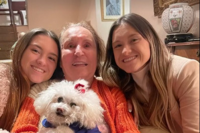 Filhas de Gugu Liberato surgem em clique raro com a avó