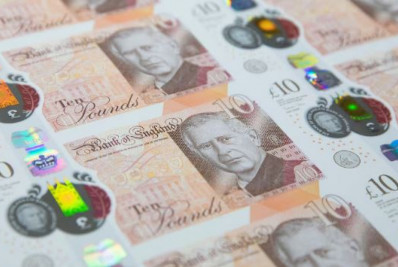 Primeiras notas com imagem do rei Charles III são vendidas por R$ 6,4 mi em leilão beneficente