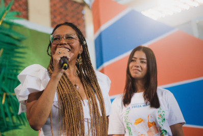 Teresa Cristina estreia no 'Desafio nas Escolas' acompanhando concurso de marchinhas de Carnaval 