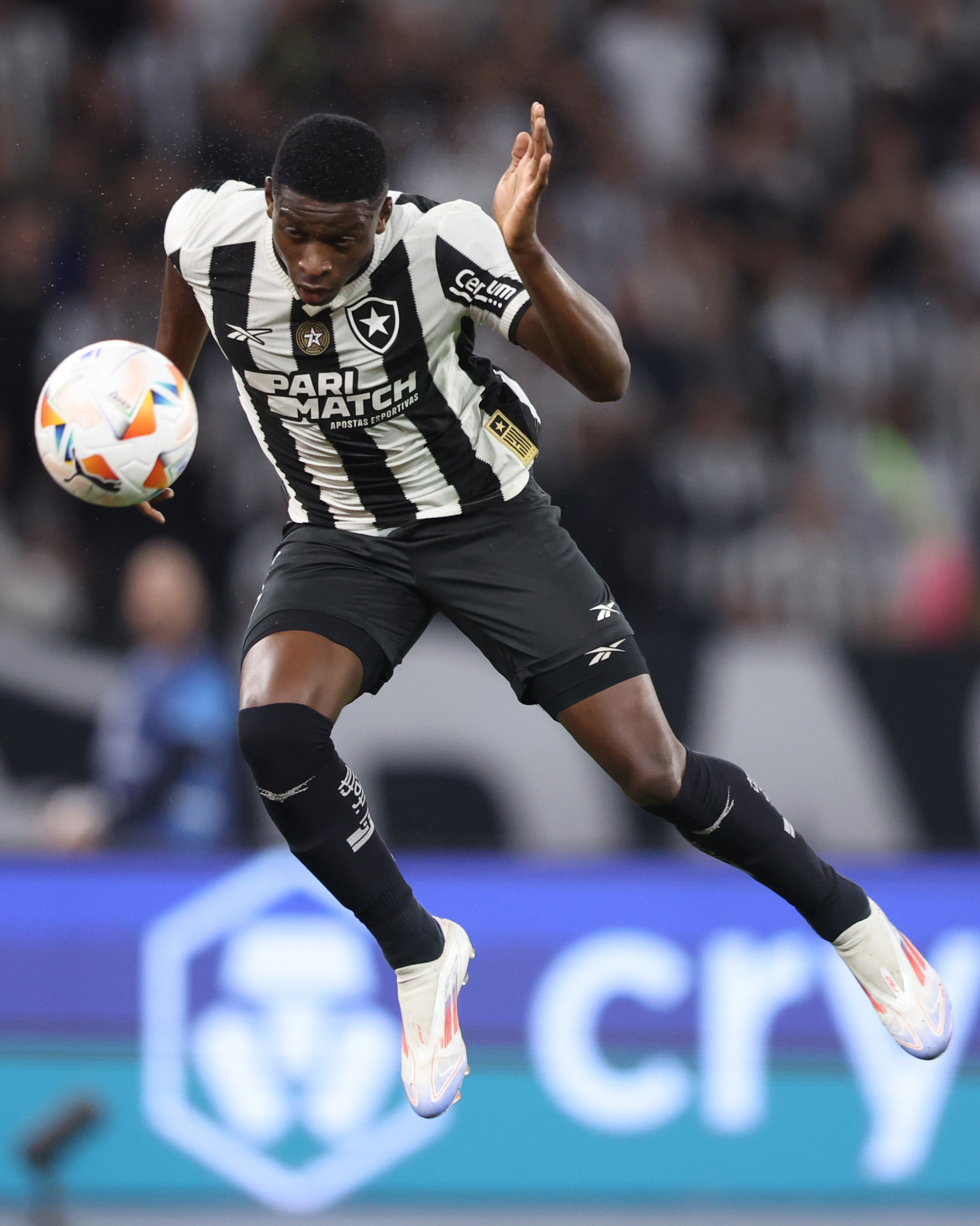 Cabe&ccedil;ada de Luiz Henrique para abrir o placar em Botafogo x Palmeiras - V&iacute;tor Silva/Botafogo