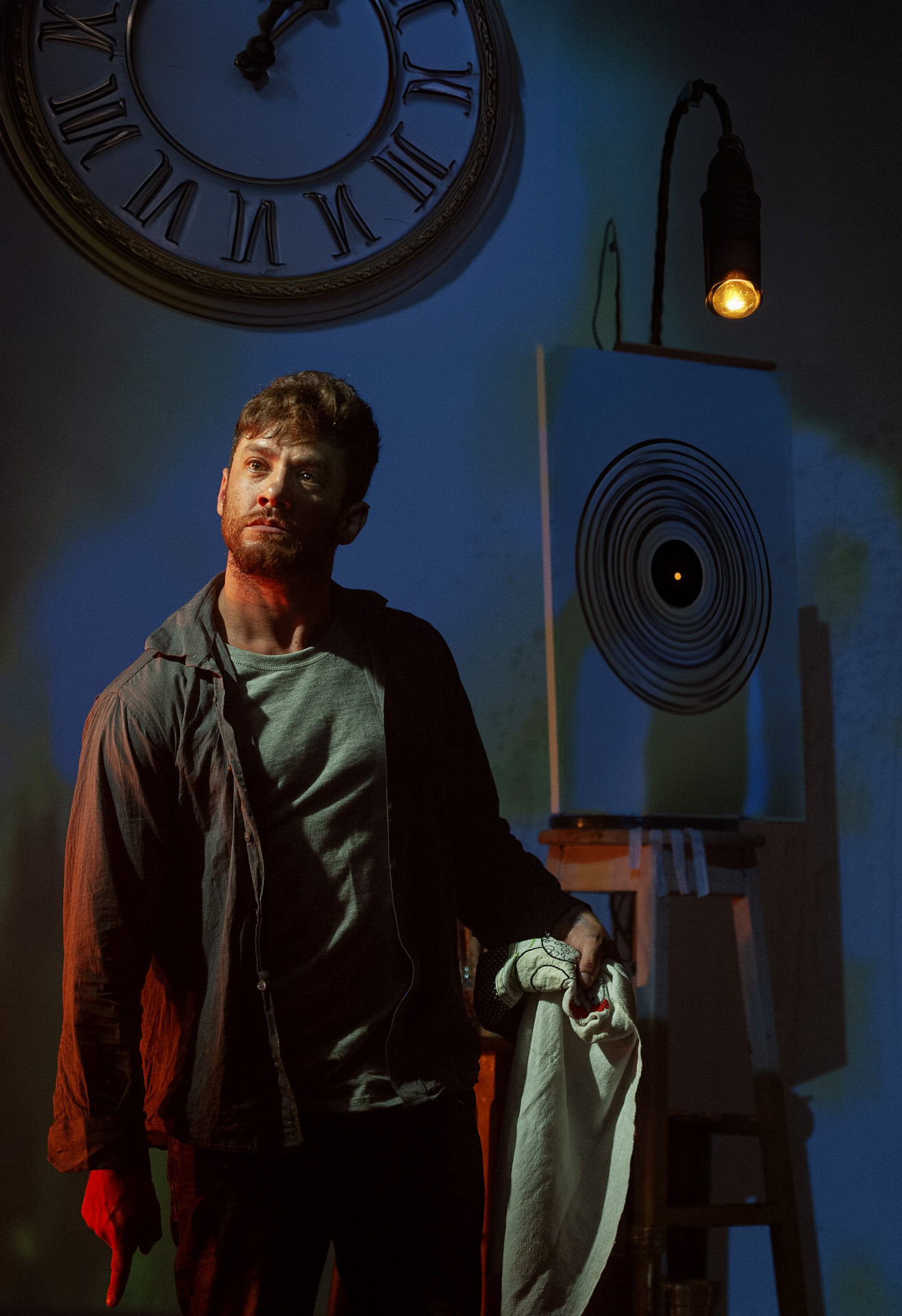 Peça é inspirada no poema homônimo de Carlos Drummond de Andrade - Divulgação / Priscila Prade