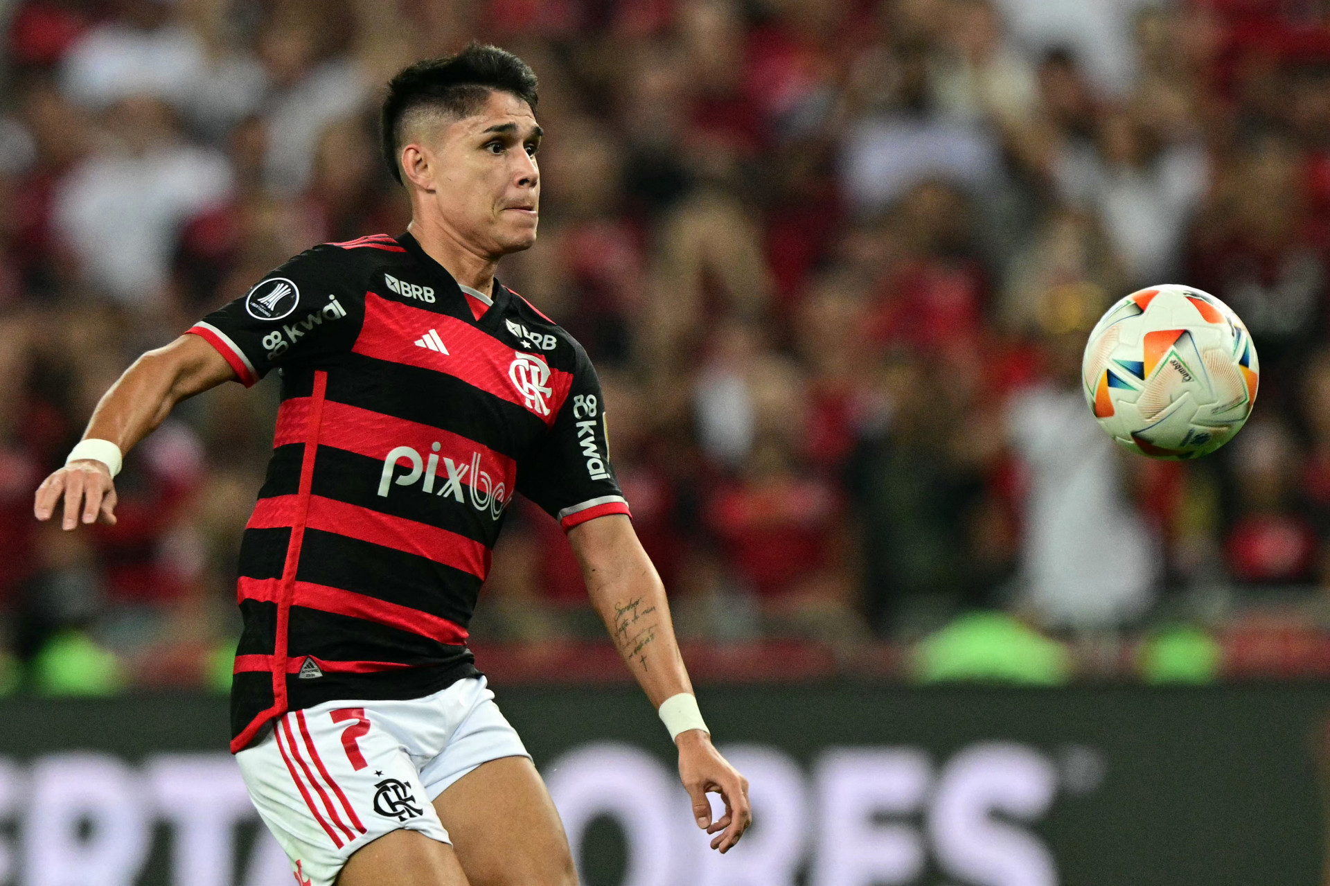 Luiz Ara&uacute;jo em jogo do Flamengo - Pablo Porciuncula/AFP
