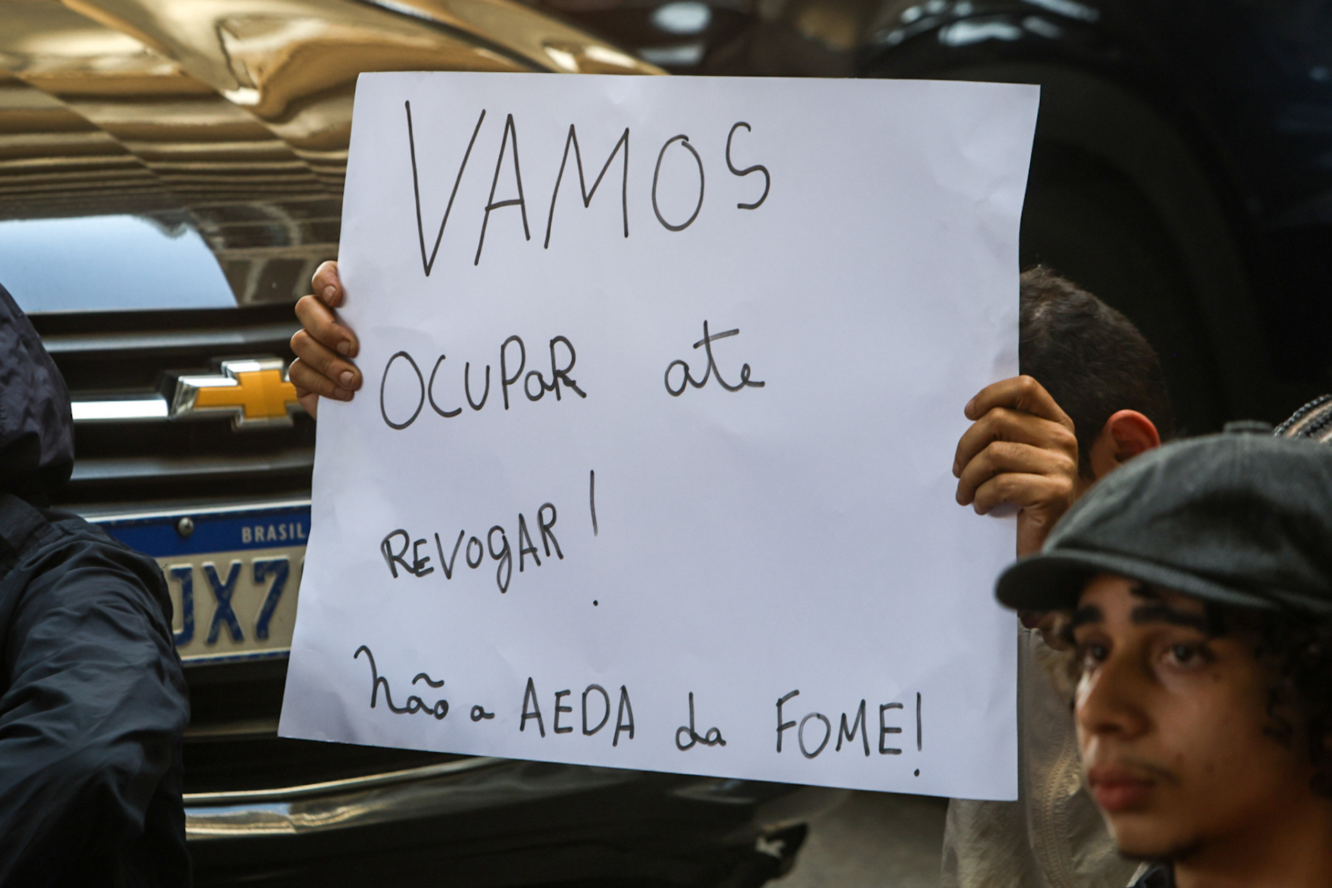 Manifesta&ccedil;&atilde;o de estudantes no campus da Uerj, no Maracan&atilde;, nesta quinta-feira (15) - Renan Areias/ Ag&ecirc;ncia O Dia
