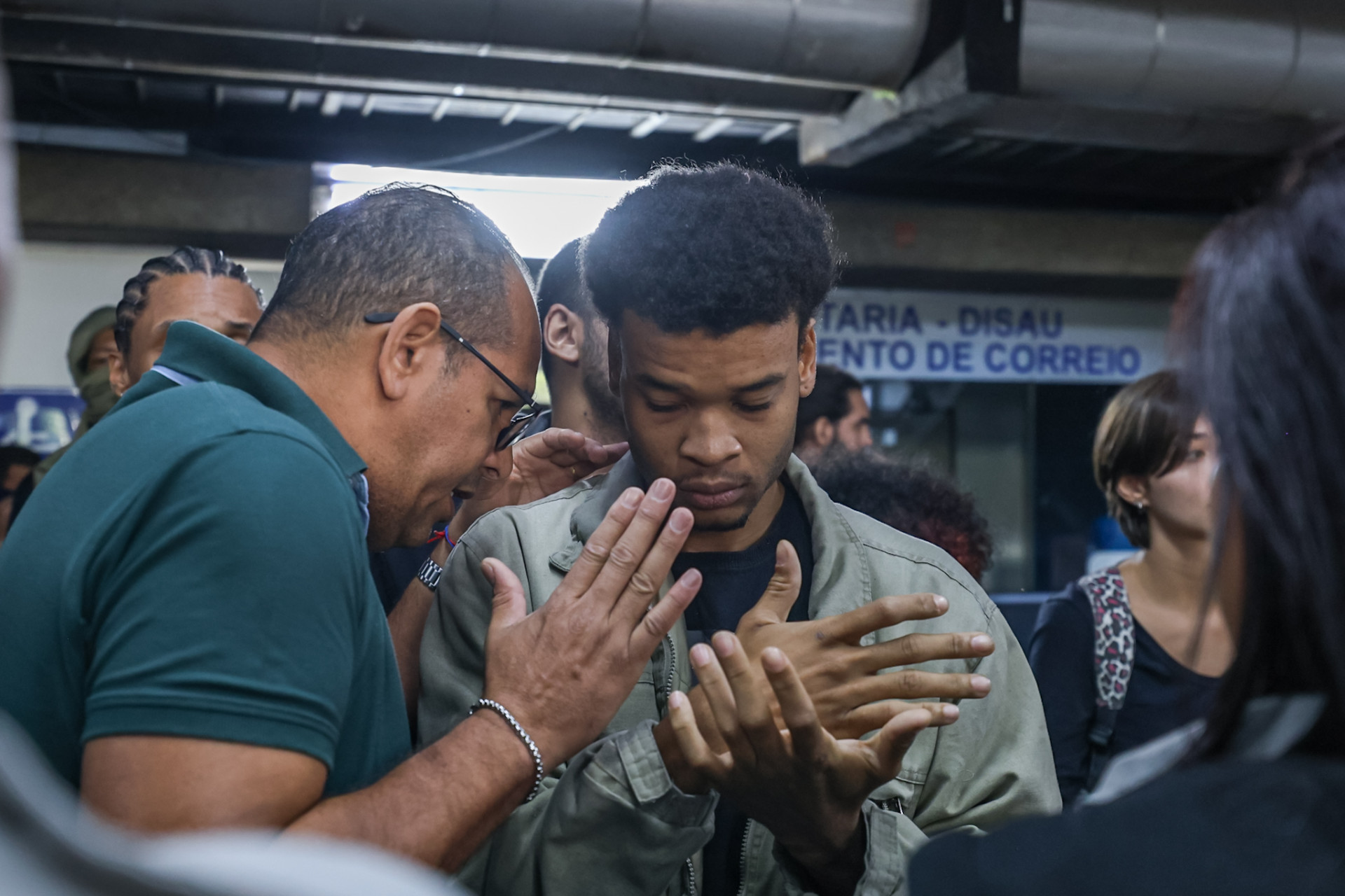 Manifestação de estudantes na UERJ nesta quinta-feira (15). Fotos: Renan Areias/ Agência O Dia - Renan Areias/ Agência O Dia