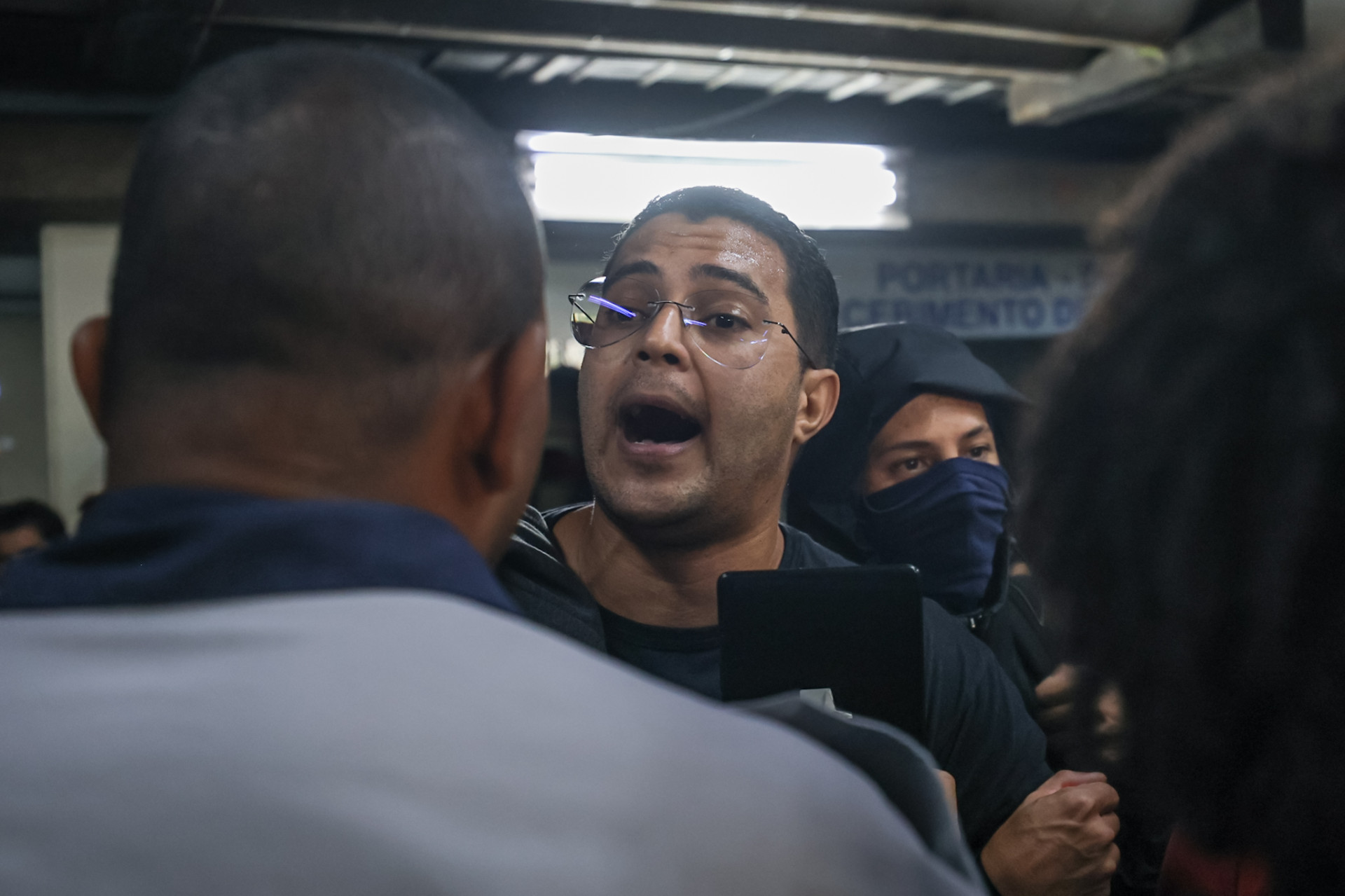 Manifestação de estudantes na UERJ nesta quinta-feira (15). Fotos: Renan Areias/ Agência O Dia - Renan Areias/ Agência O Dia