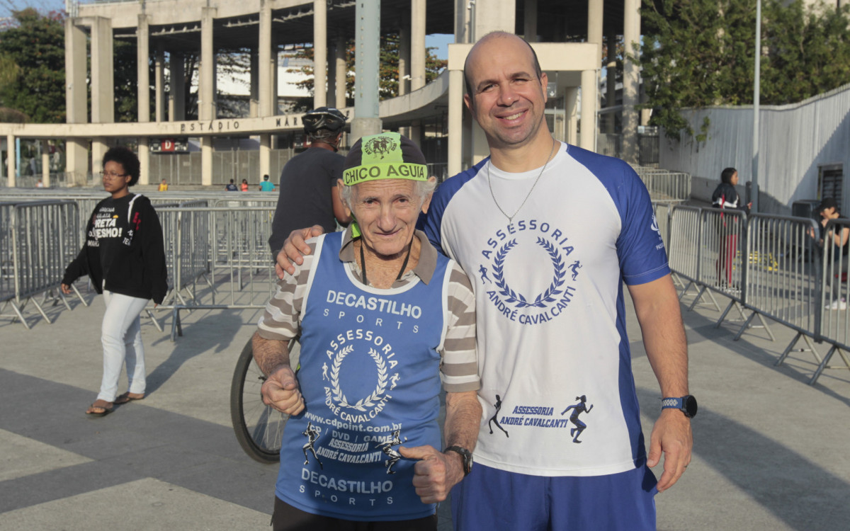 Chico &Aacute;guia realiza os treinos junto com treinador Andr&eacute; Cavalcanti
