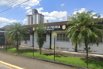 Médica é presa suspeita de invadir apartamento e atirar no ex-marido