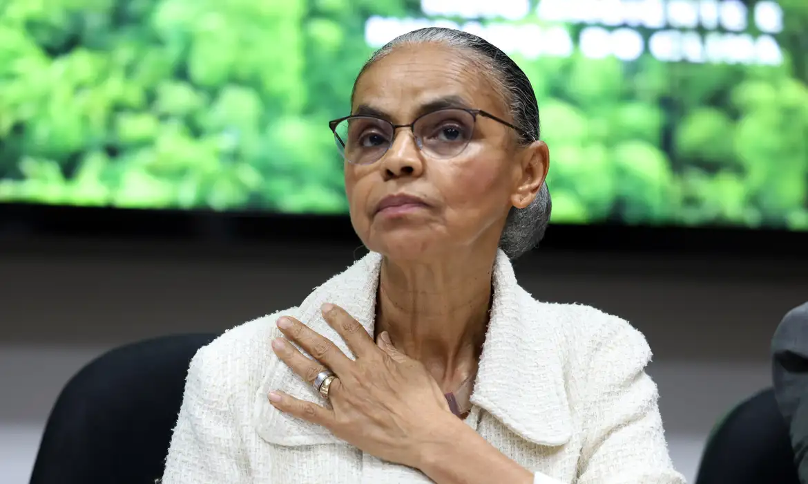 Marina Silva recomenda análise ambiental para obra na BR-319