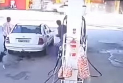 Perseguição policial termina com um suspeito morto, um preso e idosa atropelada em Caxias