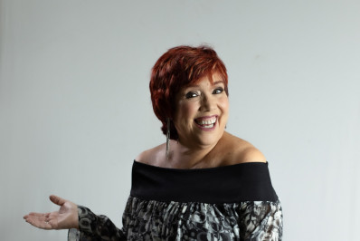 Fátima Regina passeia por sua carreira na Sala Nelson