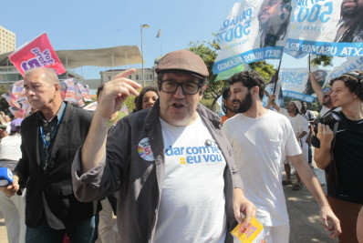 Tarcísio Motta abre campanha com caminhada da Praça Mauá ao Buraco do Lume