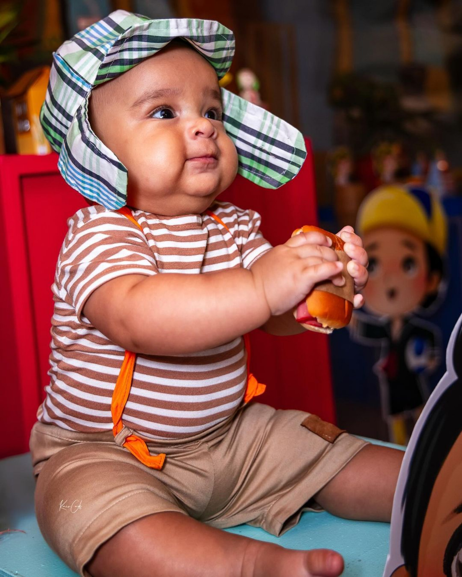 João Gomes e Ary Mirelle comemoram os 7 meses de Jorge com o tema de 'Chaves' - Reprodução / Instargam