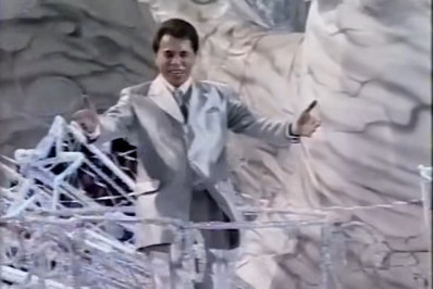 Silvio Santos foi enredo de Carnaval na Sapucaí; relembre