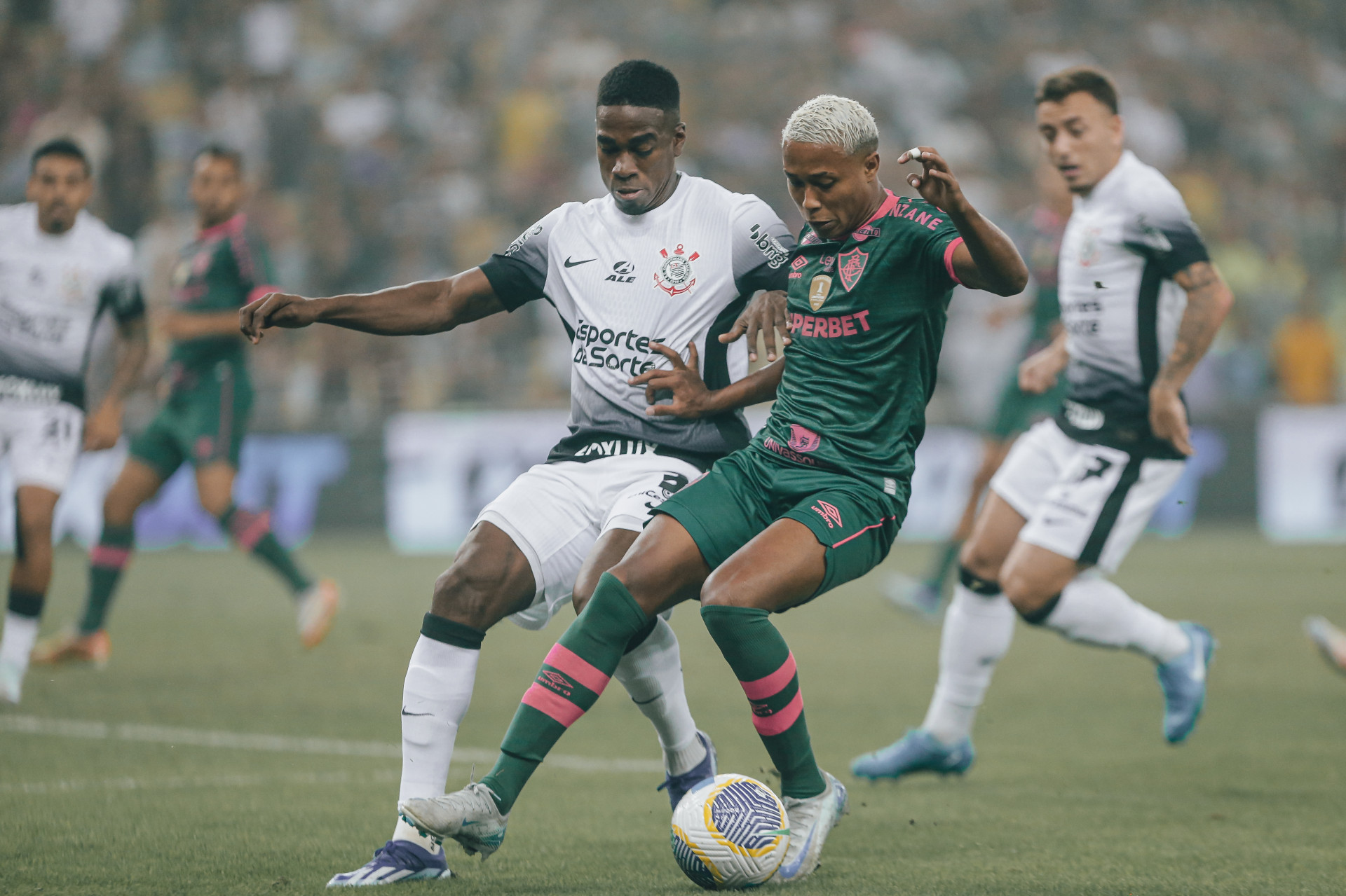 Fluminense e Corinthians se enfrentaram neste s&aacute;bado (17), no Maracan&atilde;, pela 23&ordf; rodada do Brasileir&atilde;o - Lucas Mer&ccedil;on/Fluminense FC