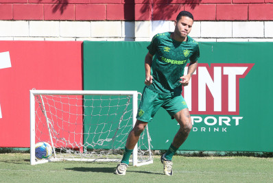 Fluminense acerta venda de Alexsander para o Al-Ahli, da Arábia Saudita