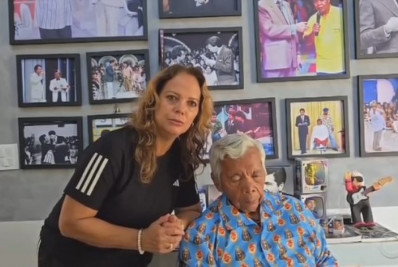 Roque fica paralisado com notícia da morte de Silvio Santos