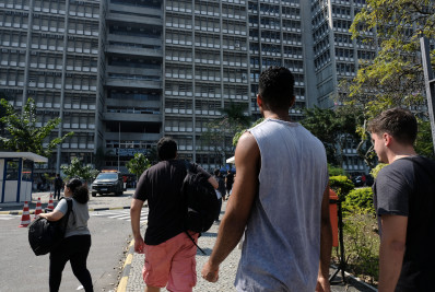 CNU reforça segurança com detectores de metal e de ponto eletrônico