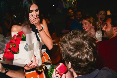 Filha de Gloria Pires, Anttónia é pedida em casamento durante jantar de aniversário