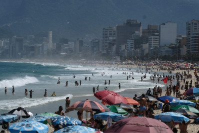 Tem um verão em nosso inverno! Cariocas aproveitam domingo ensolarado no Rio