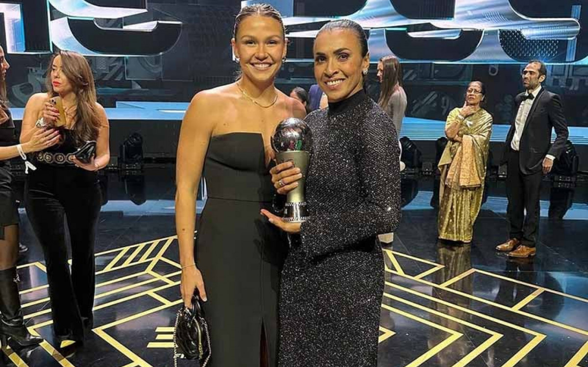 Do estilo de jogo &agrave;s a&ccedil;&otilde;es comunit&aacute;rias: quem &eacute; Lawrence, noiva de Marta