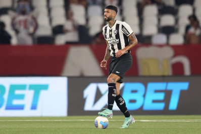 Barboza mostra segurança e se destaca na goleada do Botafogo sobre o Flamengo