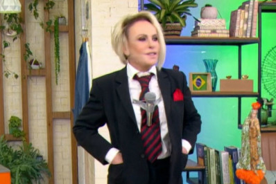 Ana Maria Braga se veste como Silvio Santos e joga aviãozinho no ‘Mais Você’