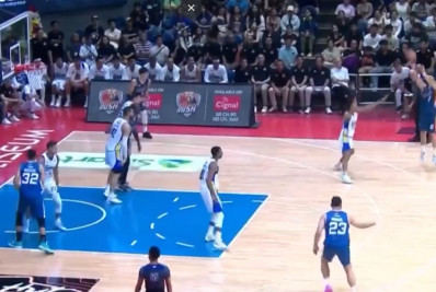 Pela primeira vez, jogo oficial de basquete tem cesta de quatro pontos. Entenda