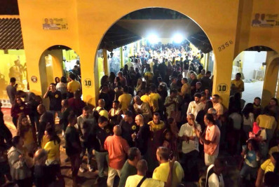 Primeiro dia de campanha de Alexandre Martins tem 800 carros adesivados e 1.500 pessoas na inauguração do comitê