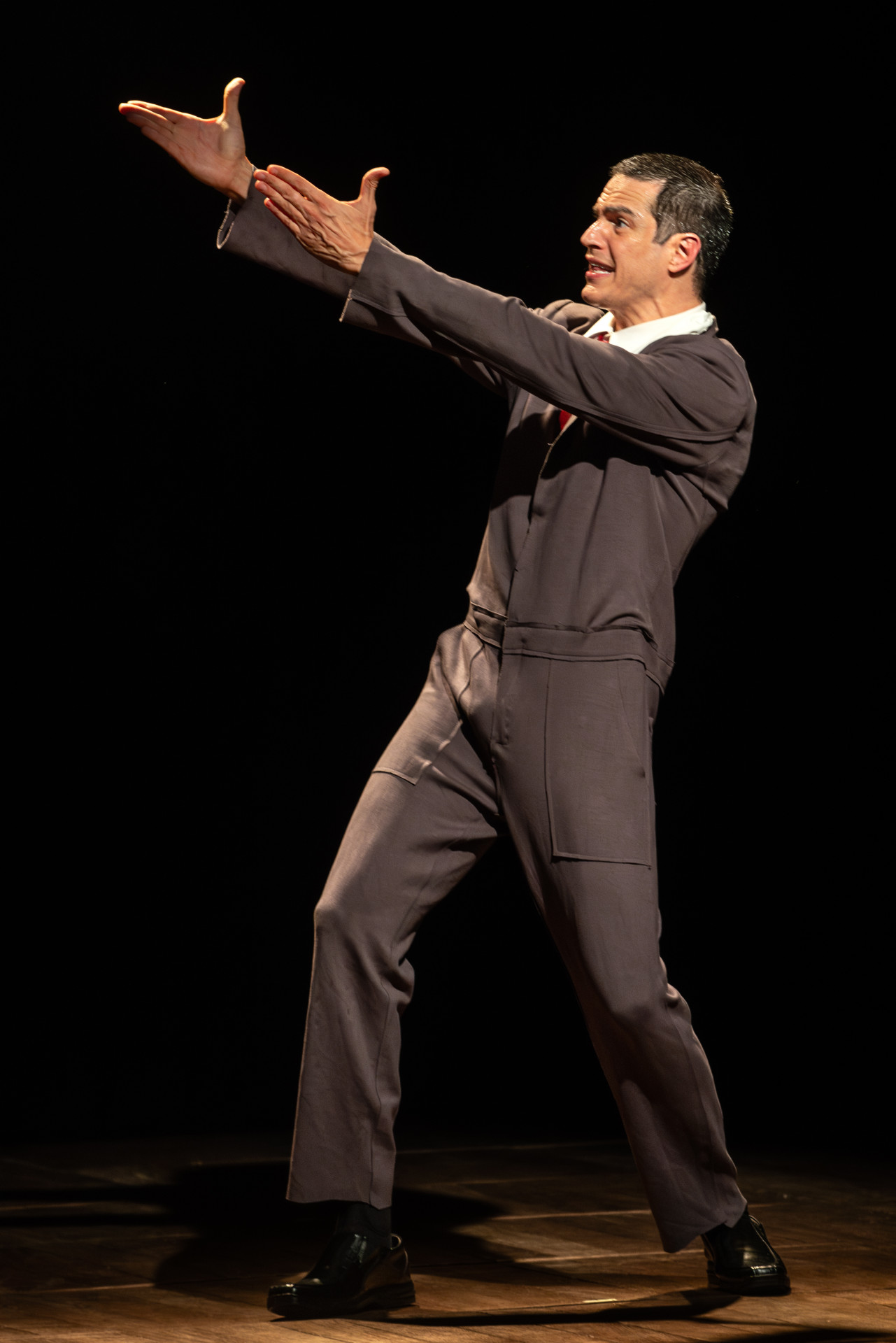 Mateus Solano no espetáculo 'O Figurante' - Dalton Valerio / Divulgação