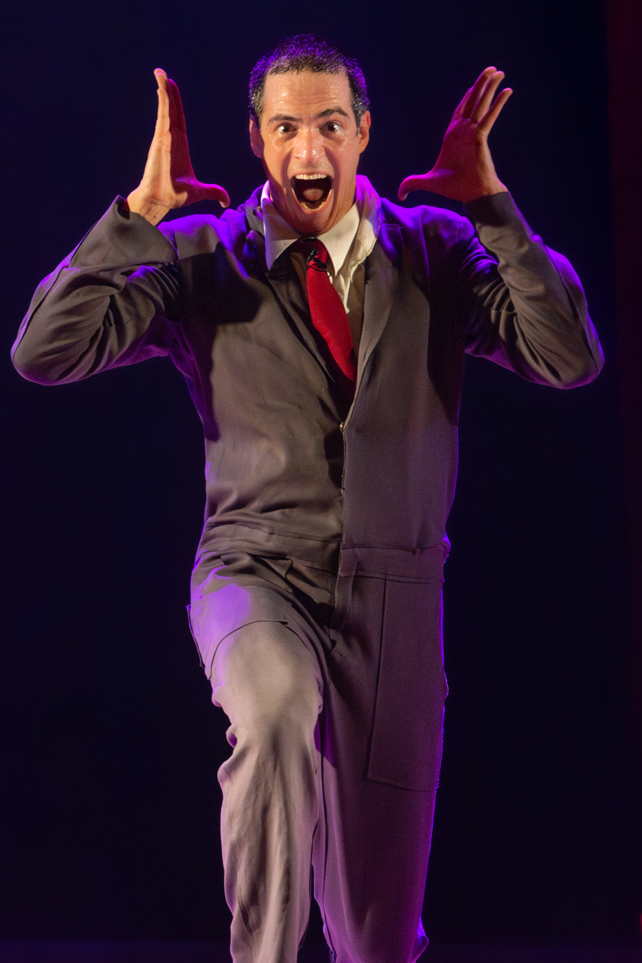 Mateus Solano no espetáculo 'O Figurante' - Dalton Valerio / Divulgação