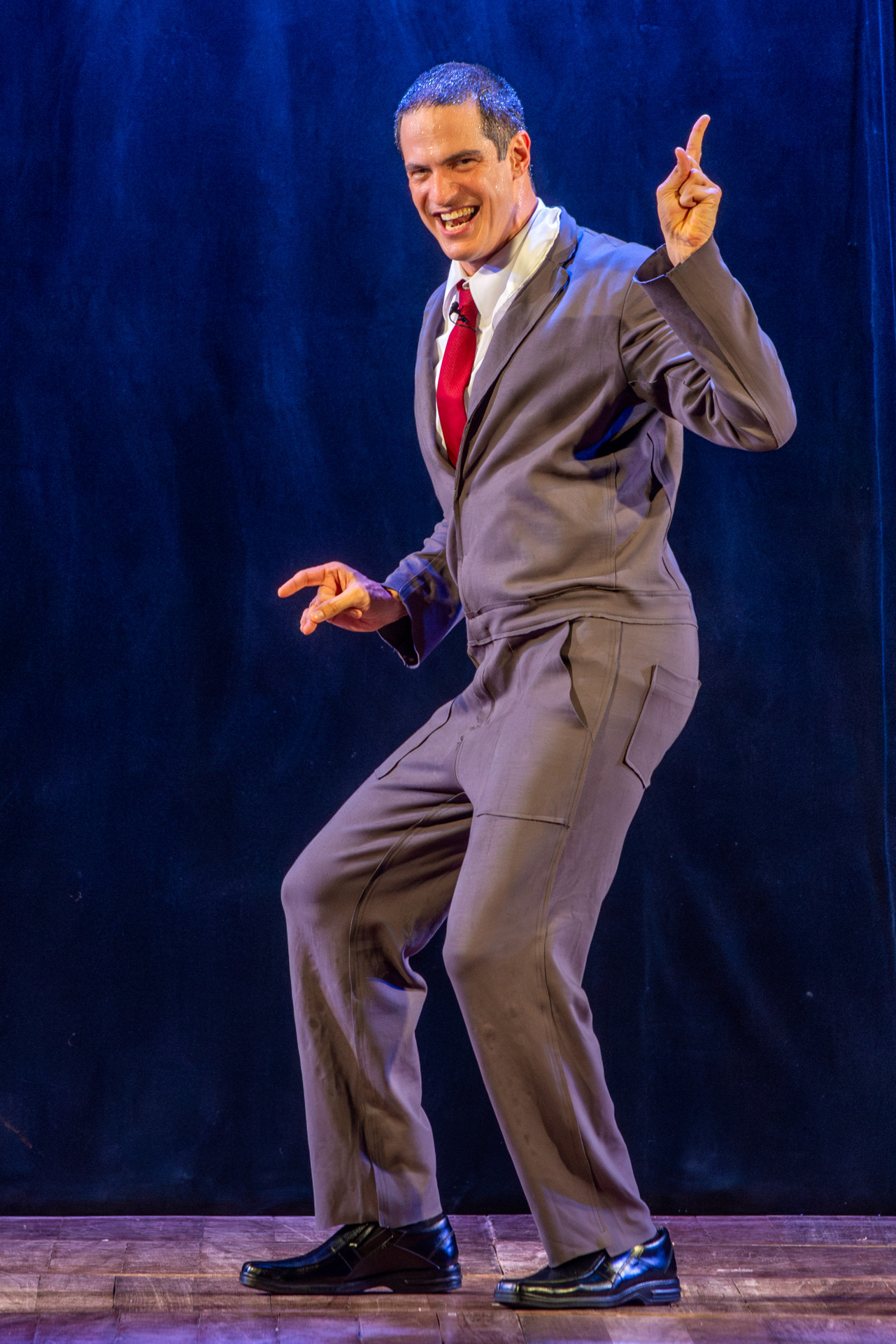 Mateus Solano no espetáculo 'O Figurante' - Dalton Valerio / Divulgação