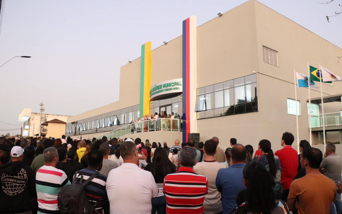 Inauguração da Escola Bilíngue Municipal com Orientação em Agronegócio e Turismo Rural 