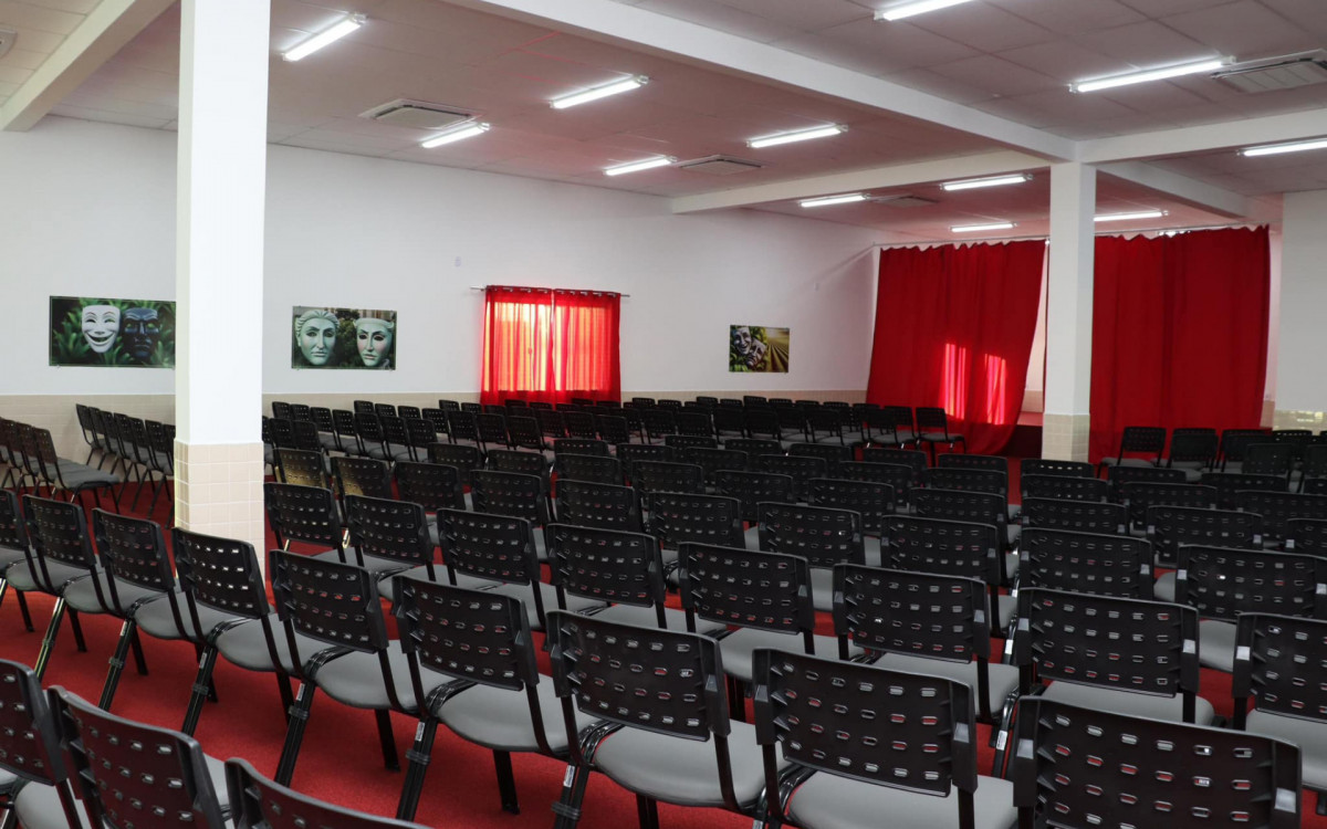 Inauguração da Escola Bilíngue Municipal com Orientação em Agronegócio e Turismo Rural 
