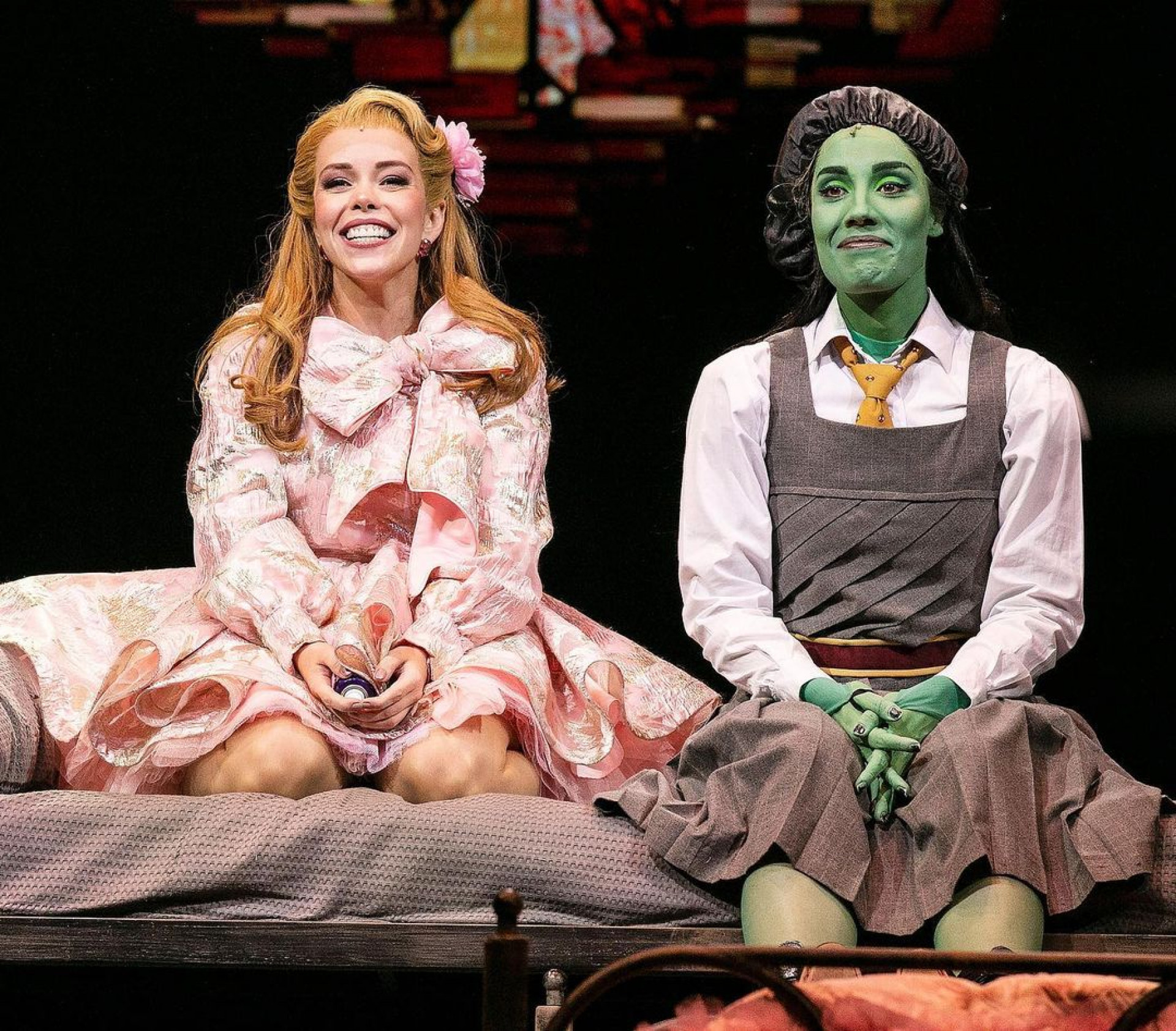 Myra Ruiz e Fabi Bang participaram do musical 'Wicked' no Brasil - Reprodu&ccedil;&atilde;o / Instagram