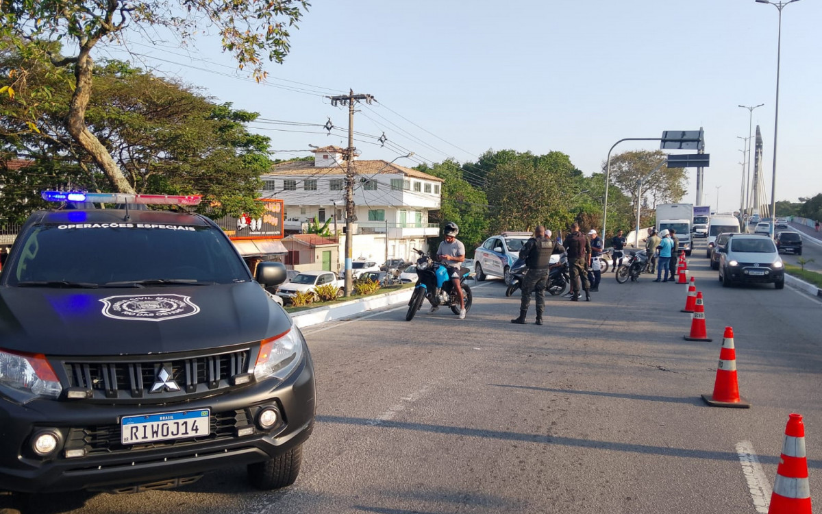 Durante a ação, foram abordados cerca de 54 veículos, incluindo automóveis e motocicletas